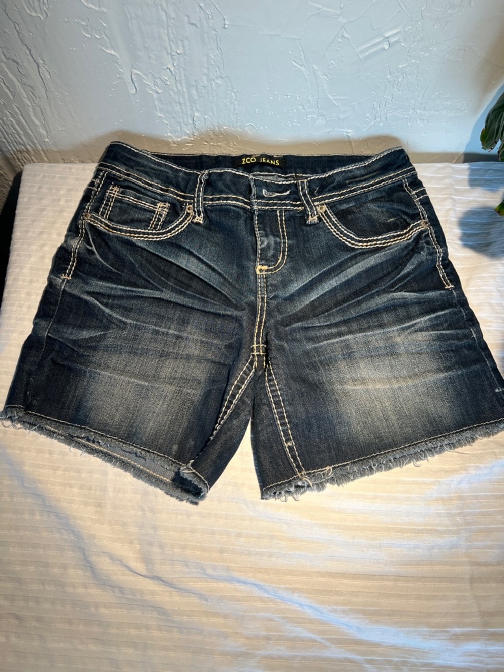 ZCO Jeans Women's Dark Indigo Denim Shorts Size 9